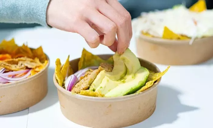 Menú mexicano take away para 2 o 4 con tacos, chilaquiles y postres