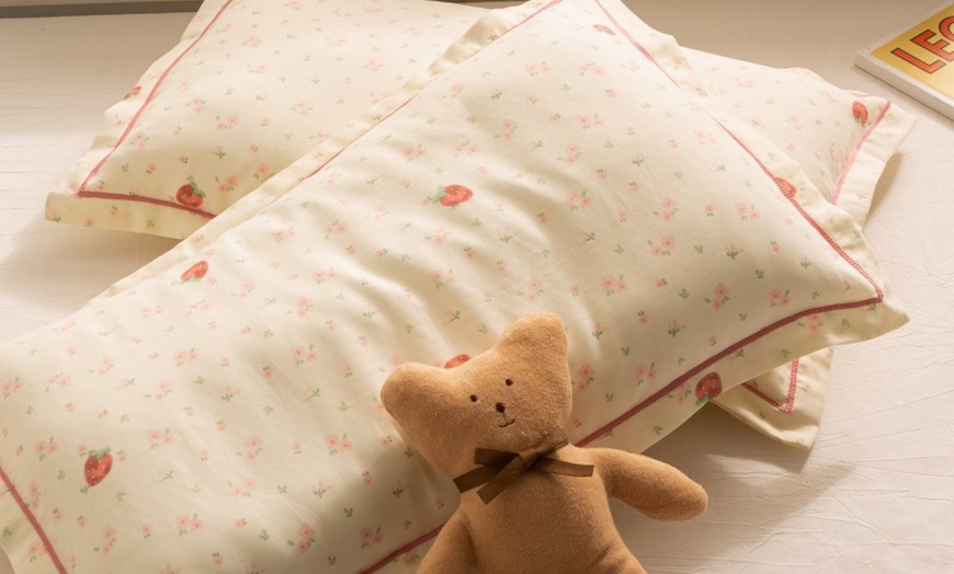 Image 6: Breathable Pure Cotton Kids Pillowcase Pair