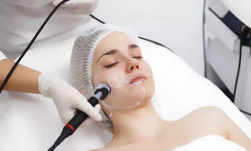 Limpieza facial en 7 pasos con tratamientos a elegir para 1 persona