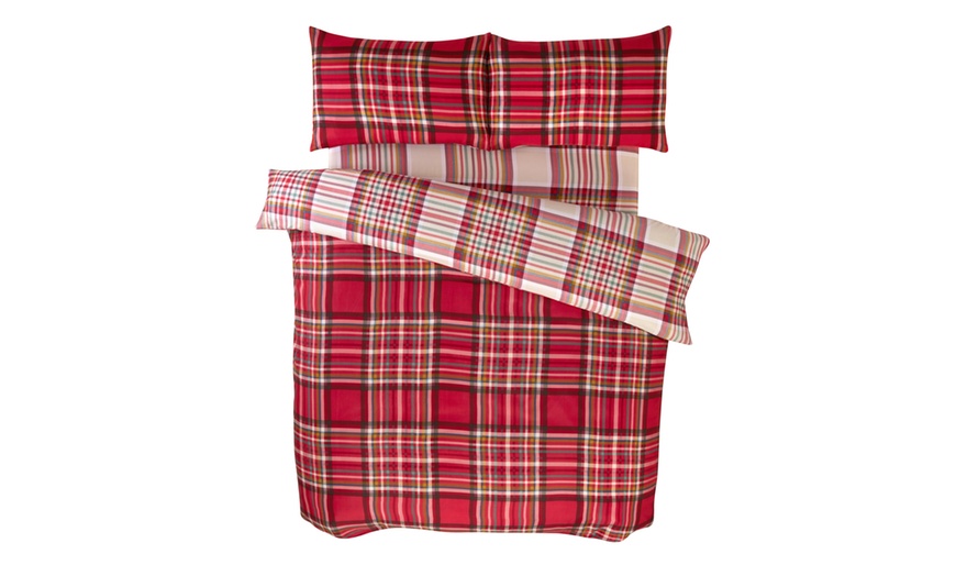 Image 3: Four-Piece Complete Duvet Set - Reversible, Easy Care Bedding