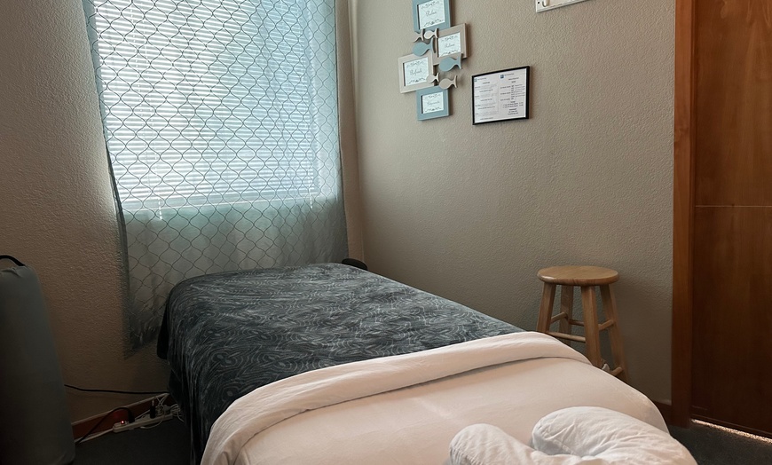 Image 3: Full Body Massage: Therapeutic, Sports, or Deep Tissue