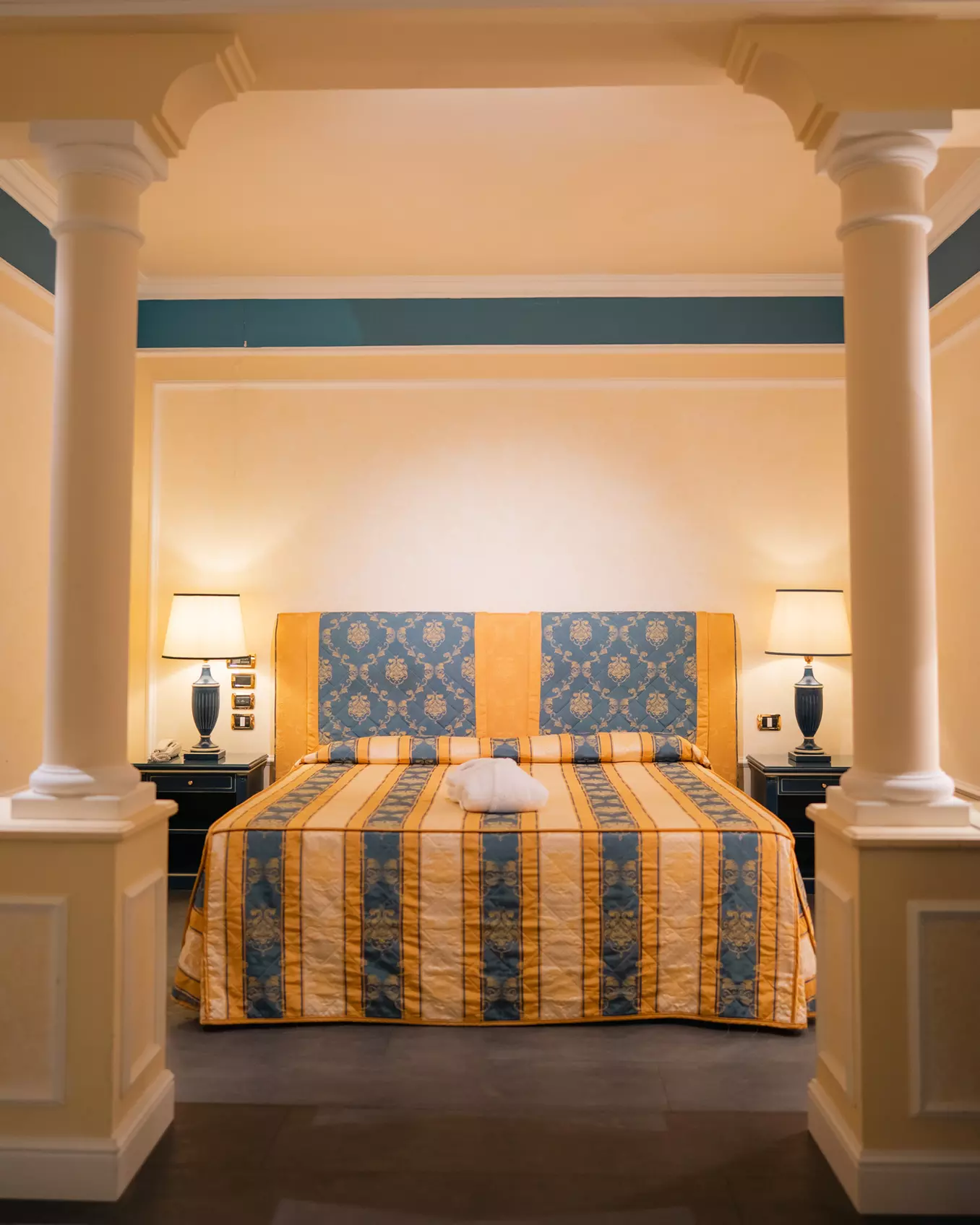 Kalabrien: Doppelzimmer mit Frühstück / Halbpension, opt. Spa