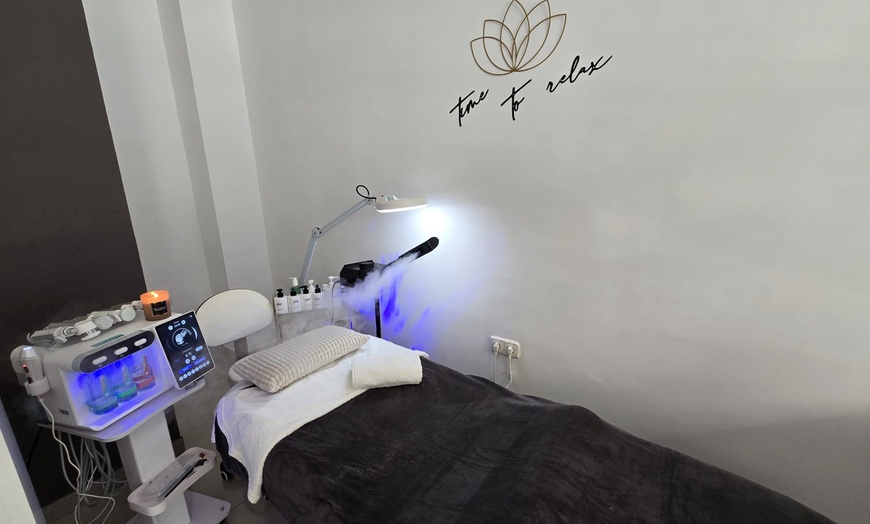 Image 8: Limpieza facial, Hydrafacial o Premium con kobido y máscara led/oro 