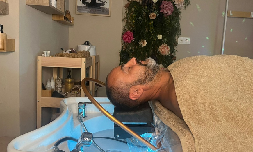 Image 8: 45, 60 o 90 minutos de tratamiento head spa con bebida de cortesía
