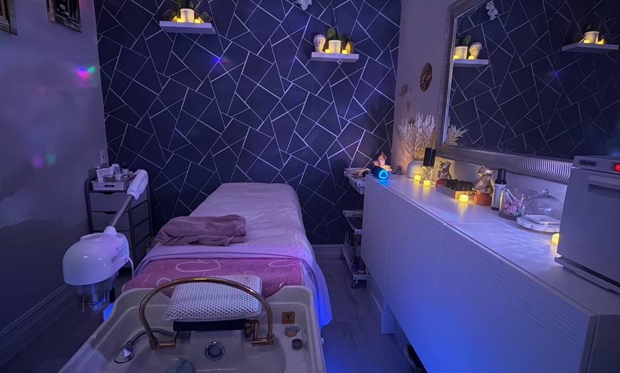 Image 17: Headspa Treatments with Scalp Care Massage and Glow Facial Options