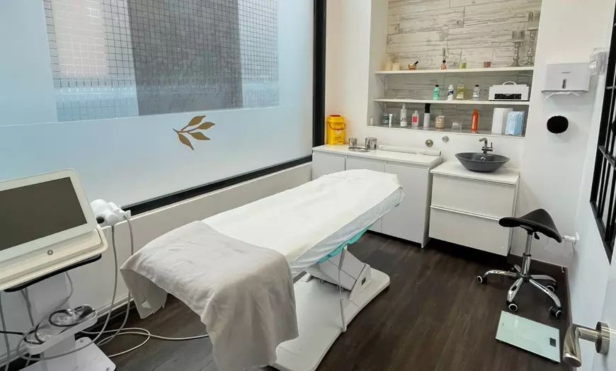 Image 2: Higiene facial completa: hidrolimpieza, radiofrecuencia y vitaminas