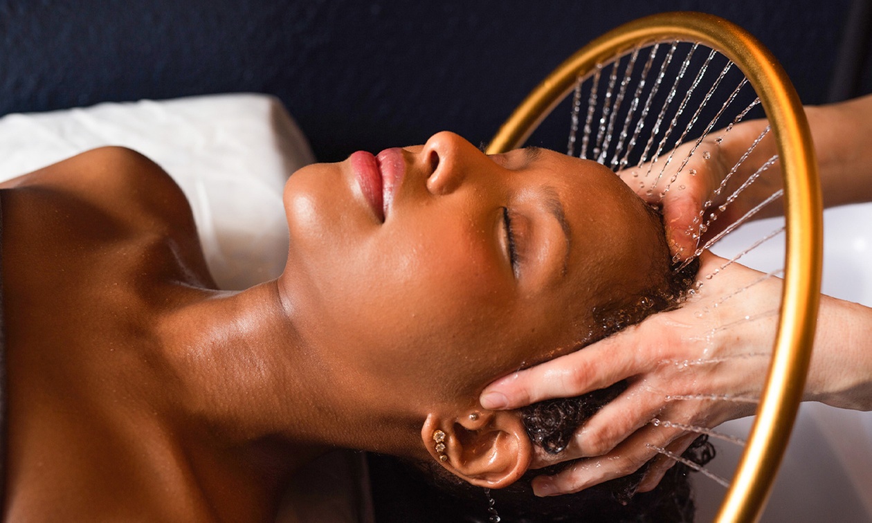 Bien-être en duo : head spa, soin visage et modelage des épaules