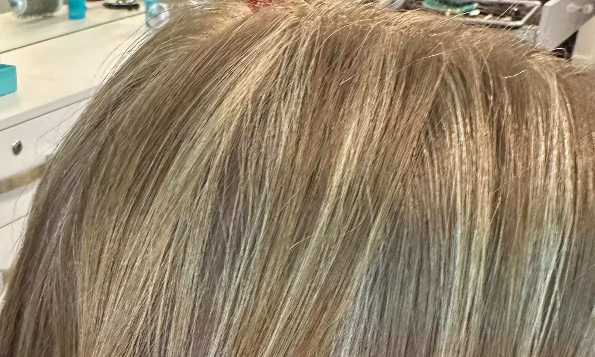 Enhance Your Look: Traditional Partial Highlights with Optional Gloss