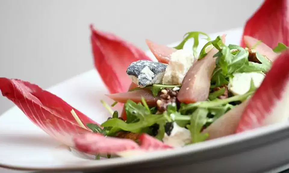 Surrey: Trackside 4* Spa break with Breakfast, Dinner, Prosecco