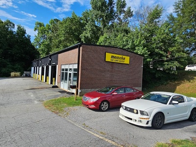 Synthetic Blend Oil Change with Standard Filter & Free Tire Rotation - Meineke Automotive - Easley SC