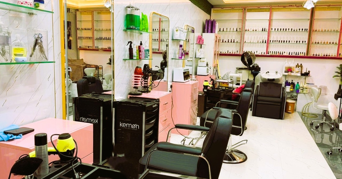 Hair & Beauty Services: Haircuts, Color, Treatments & More Hair & Beauty Services: Haircuts, Color, Treatments & More