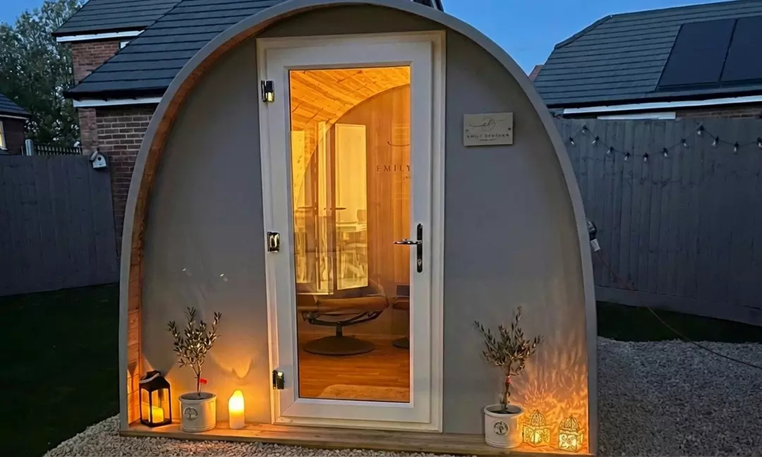 Two Sessions of Smoking or Vaping Cessation Using Hypnotherapy