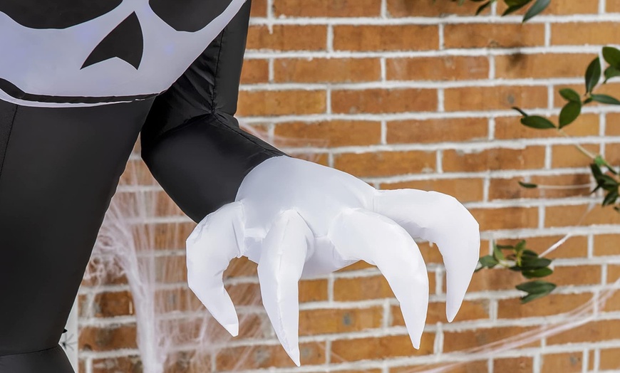 Image 11: HomCom Halloween Inflatable Decorations, Ghosts and Skeletons