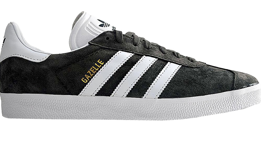 Image 10: Adidas Men's Gazelle Suede Trainers