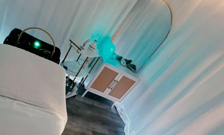 Image 3: 60-/90 Min-Head-spa w/ Scalp Analysis, Water Circulation+ Head Massage