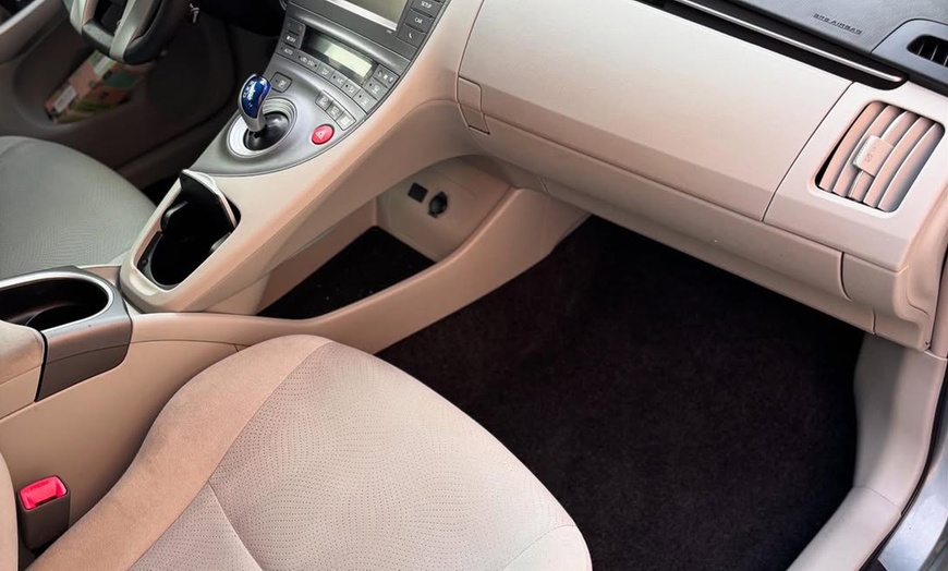 Image 6: Interior/Exterior Auto Detailing Packages for Cars, SUVs & Mini-Vans