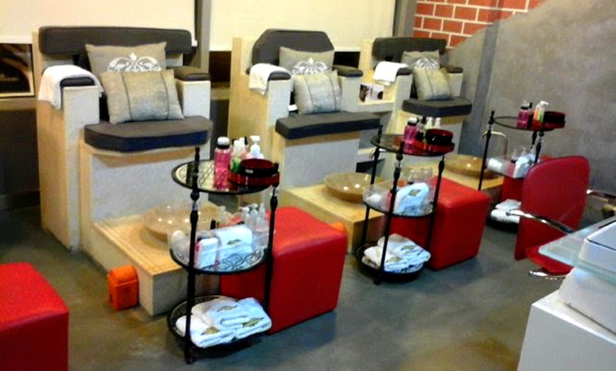 Image 4: Nail Extensions: Acrylic/Hard Gel Full Set with Normal/Gelish Polish