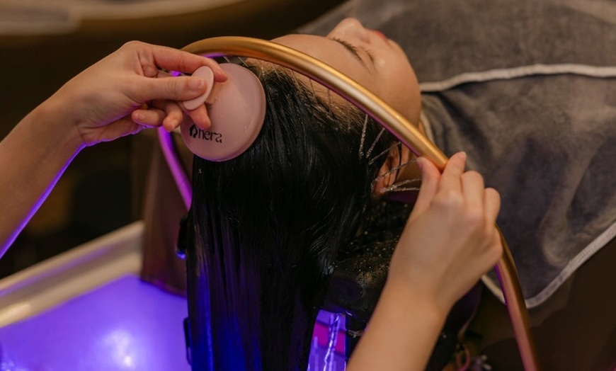 Image 2: Tratamiento de head spa y opción a masaje o reflexología podal para 1