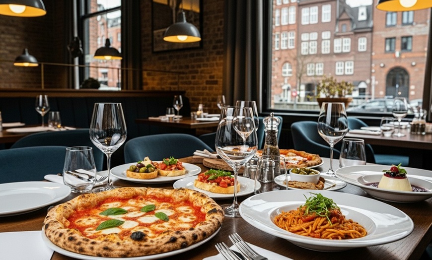 Image 1: Exquisites 2- oder 3-Gänge-Menü mit Pizza oder Pasta für 2-4 Personen