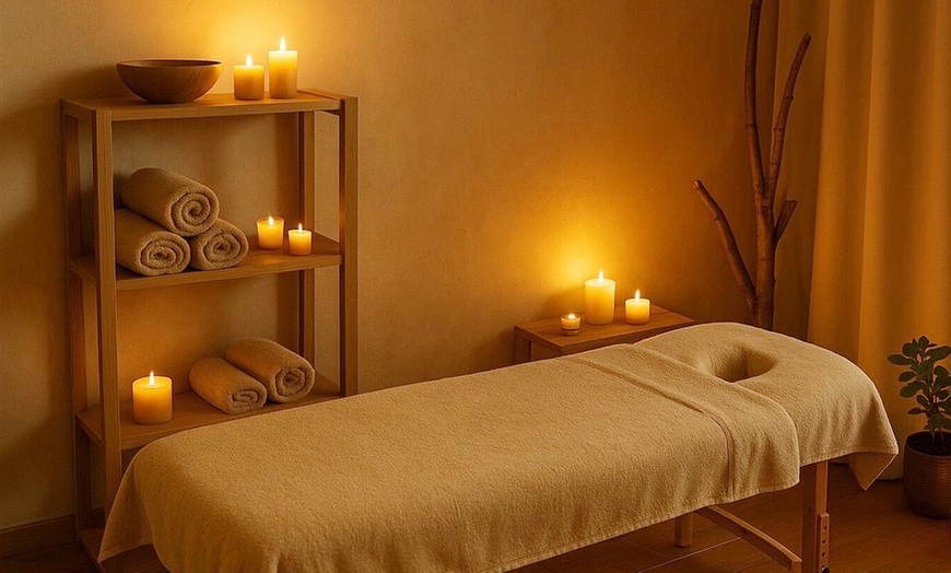 Image 1: Massage et réflexologie avec Bio énergie plus