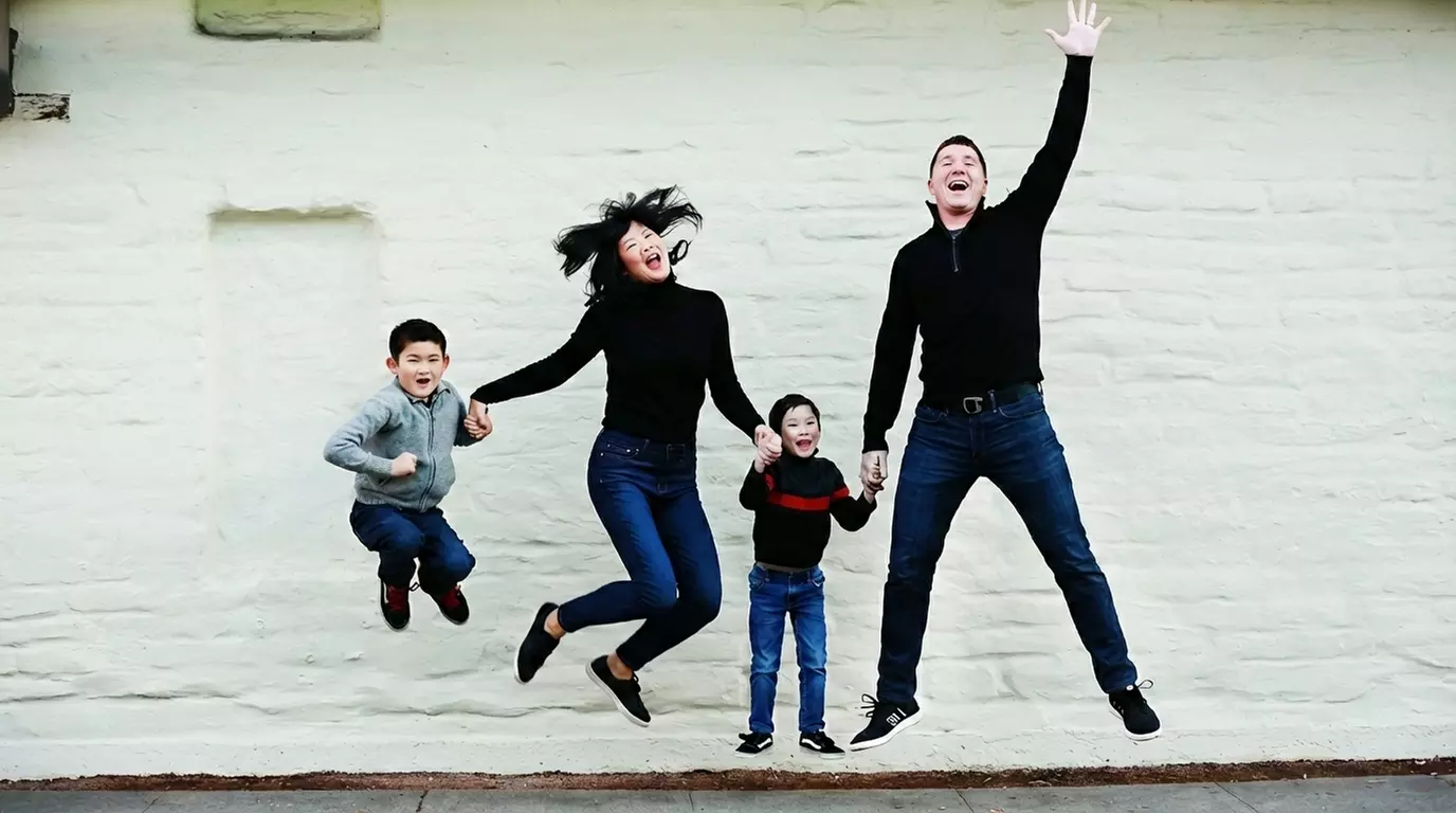 40-Minute On-Location Mini Family Portrait Session for 4-13 People