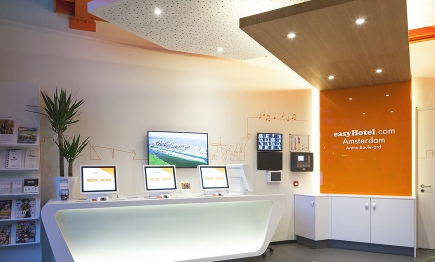 Image 6: Amsterdam: room of your choice incl. late check-out