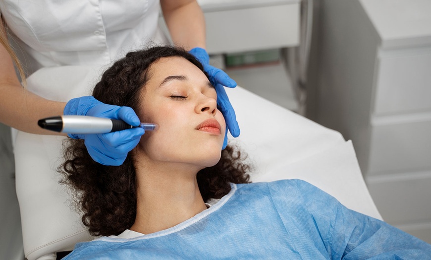 Image 4: Glow Head To Toe With Hydra Facials, Laser Hair Removal & More 