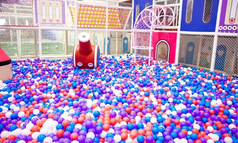 Entrada general con acceso a 12 zonas de juego y Rincón de los Padres