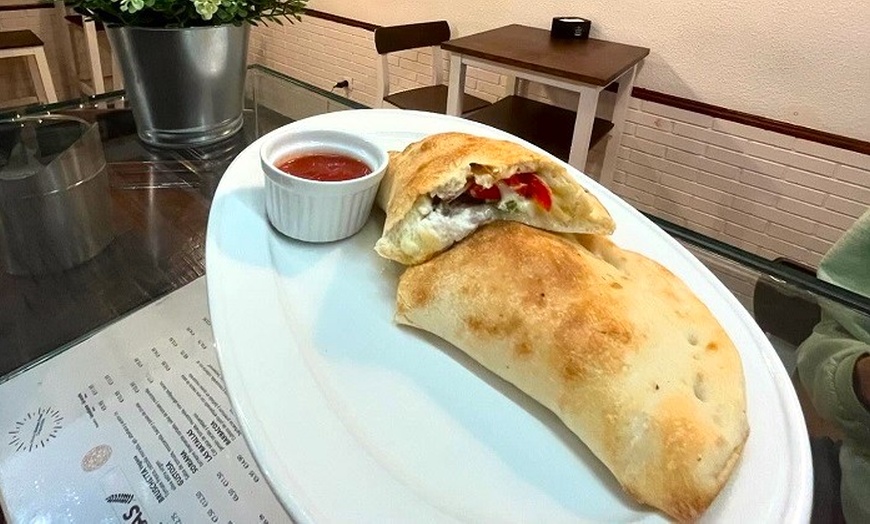 Image 9: ¡Dirección Italia! Menú completo de pizza o pasta para 2 o 4 personas