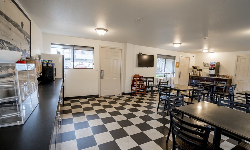 Image 10: Comfort and convenience in the heart of West Seattle