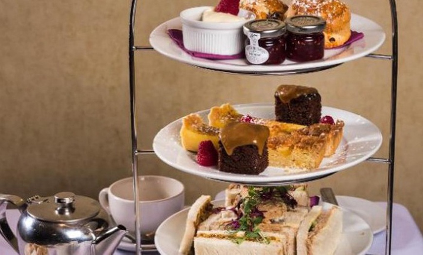 Image 5: Widnes, East of Liverpool: All Inclusive Stay for 2 