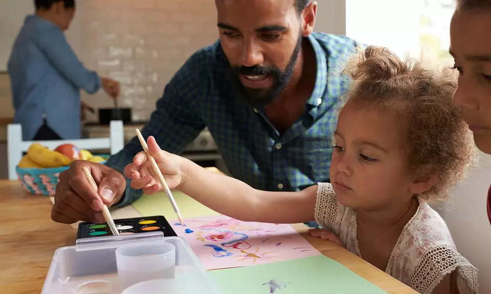 Unwind with a Weekday Paint & Sip Experience at Art Urban Nashville