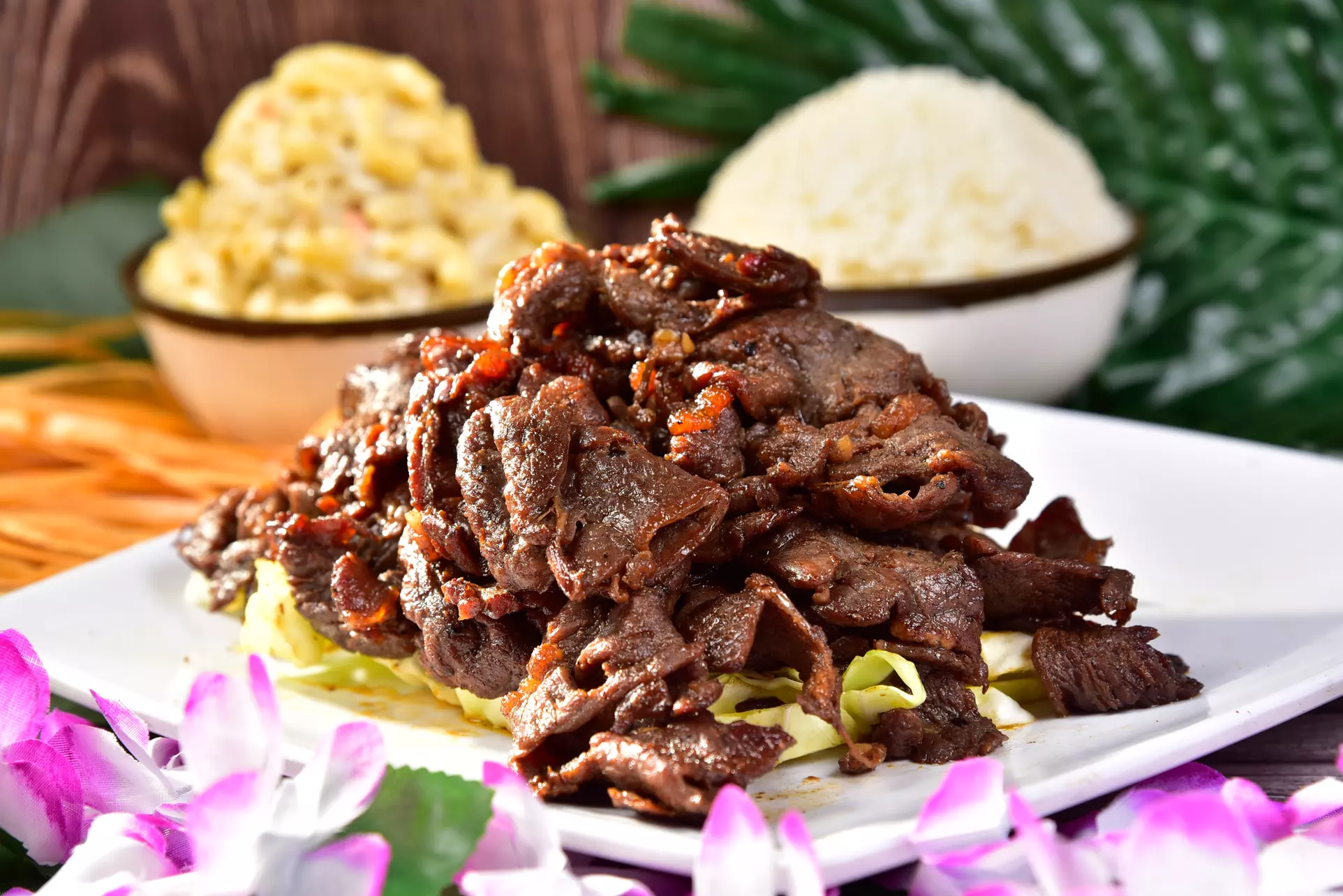 Get a Meal combo for 2 or 4 people with Starter, Main Dishes & More