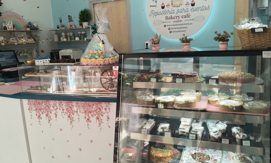 Image 11: Taller de repostería con una copa de vino para 1, 2 o 5 personas