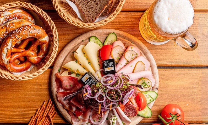 Image 1: Bayerischer Familienbrunch am Sonntag mit Buffet für 2 Personen