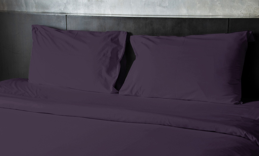 Image 8: King Size Bamboo Comfort 4-Piece 1800 Count Bedding - EXTRA SOFT DEEP SHEETS
