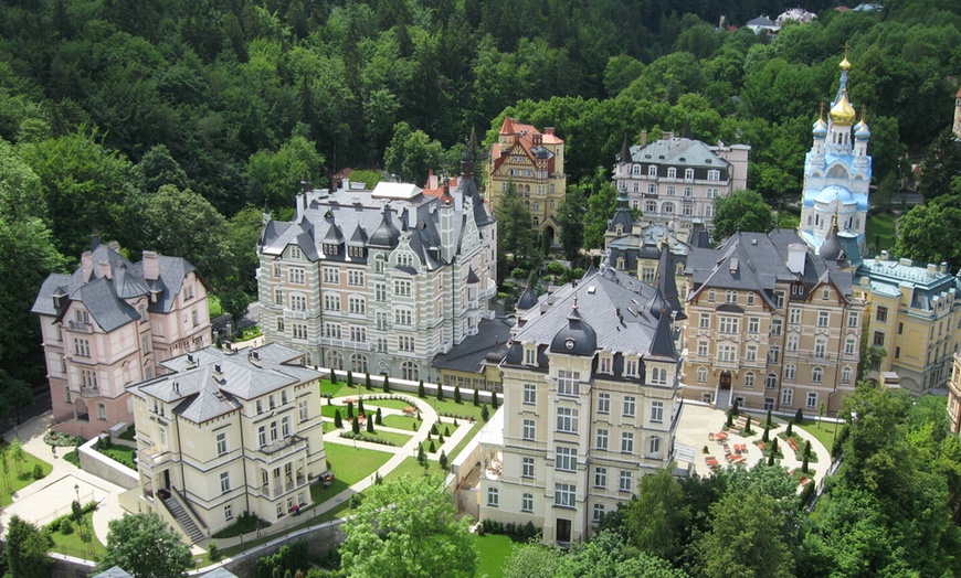 Image 2: Karlsbad: Superior-Doppelzimmer mit Frühstück oder Halbpension