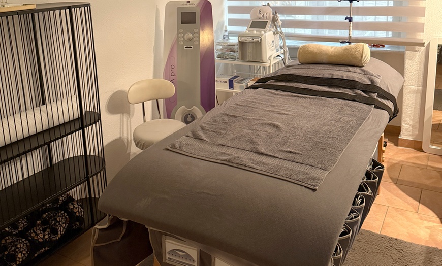 Image 3: Wertgutschein über 89, 179 oder 249 € für 10-30 Einheiten Botulinum