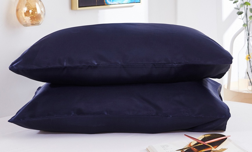 Image 7: Soft Satin Silk Pillowcase Pillow Cover for Hair and Skin