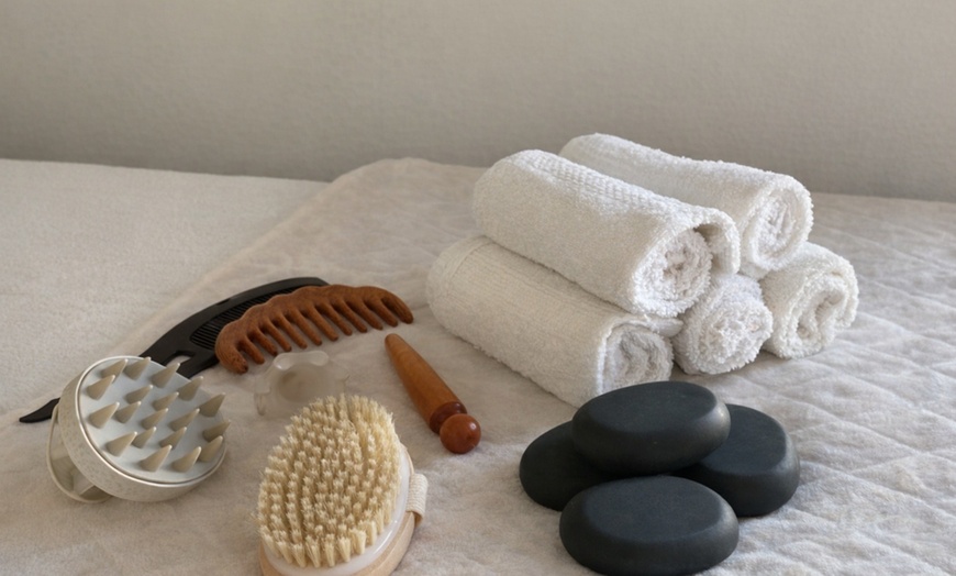 Image 2: Massage détox, réflexologie, gommage, soin purifiant au choix