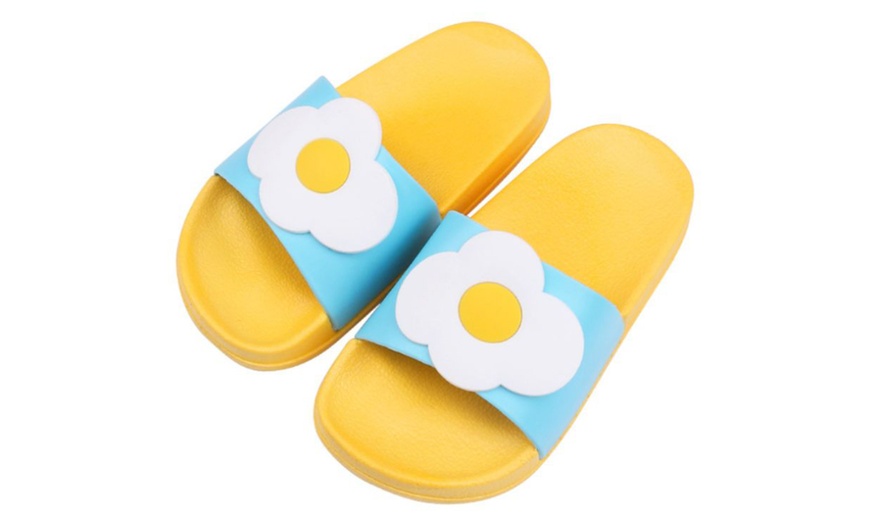 Image 7: Unisex Cartoon Children Slippers
