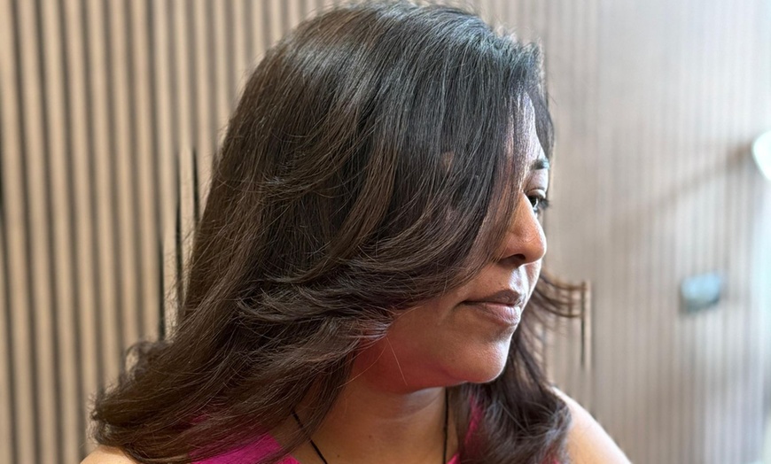 Image 5: Up to 63% Off on Styling Highlights at Iconic Hair & Beauty