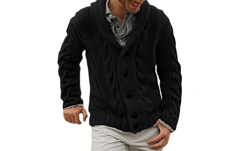 Image 2: Pull en maille à col rabattu, boutonné sur le devant