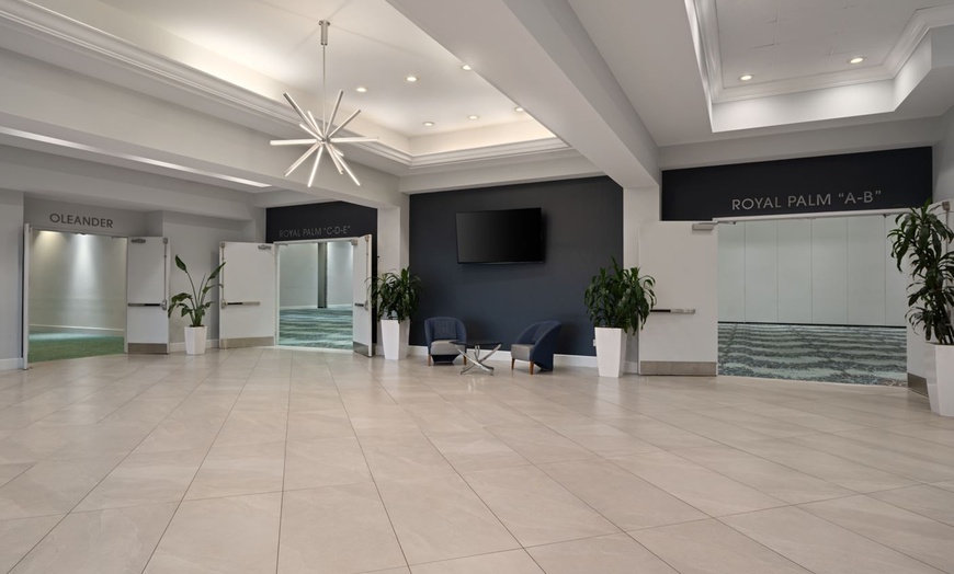 Image 23: Comfortable Family Hotel in Kissimmee with Heated Pool