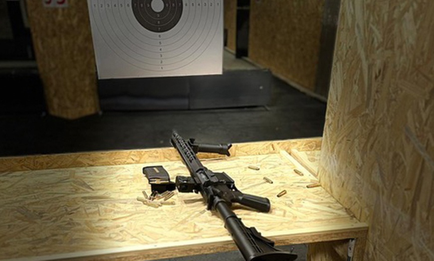 Image 5: Godzina emocji na krytej strzelnicy: wynajęcie toru na 1 godz.