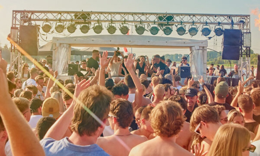 Image 2: Ticket für „House Wine Cruise“ am 20.06. & 22.08.25 in Düsseldorf