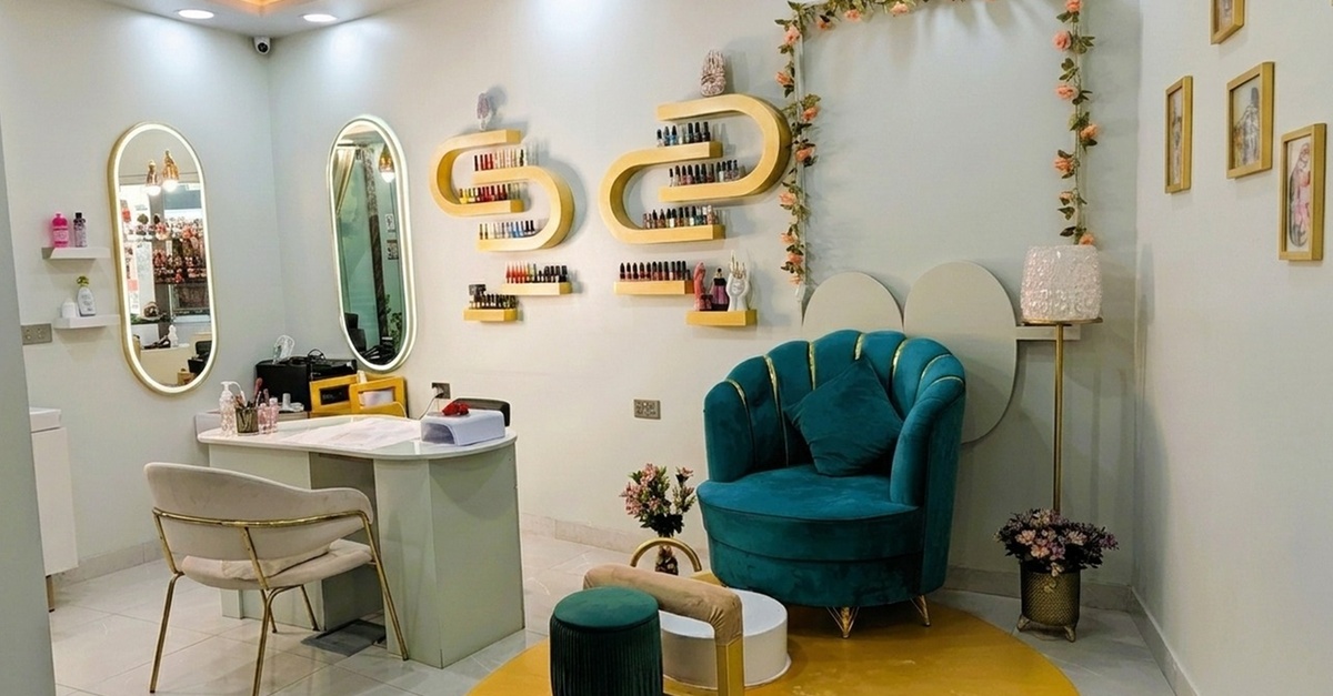 Flawless Nails: Classic, Gelish & Spa Combos Flawless Nails: Classic, Gelish & Spa Combos
