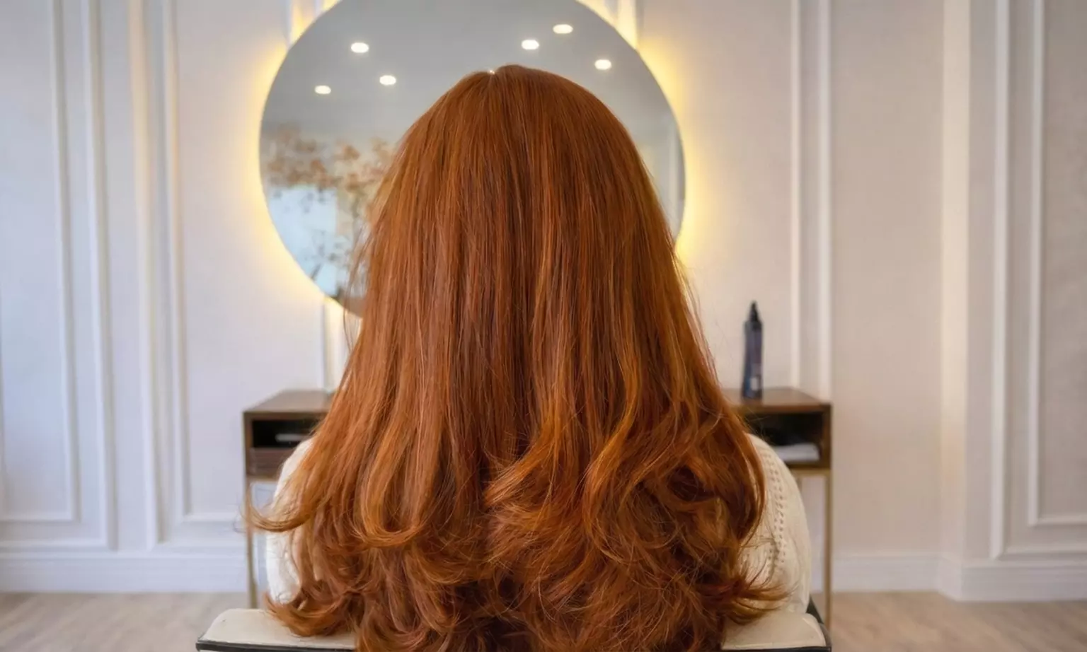 Haarschnitt für Damen mit optionaler Haarkur