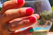 1 o 3 sesiones de manicura y/o pedicura con esmaltado de gel semipermanente para 1 persona al 50% - Second Medium