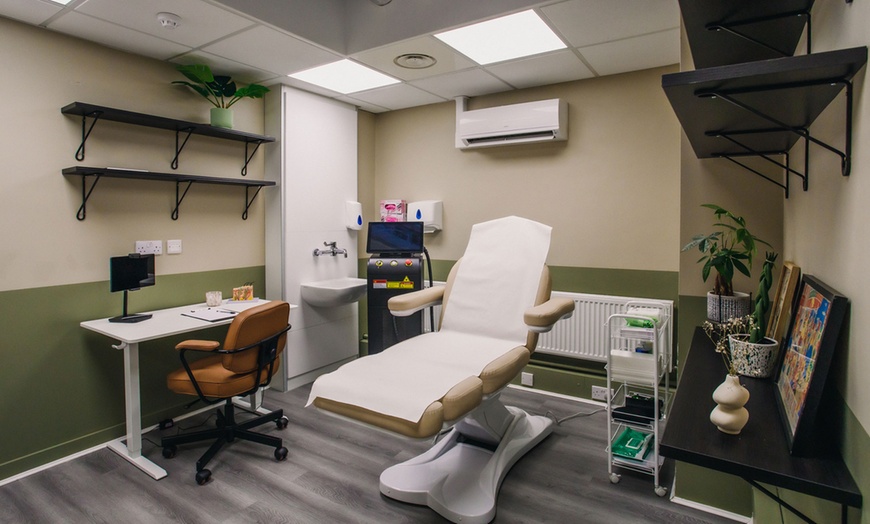 Image 6: Glow w/ 1, 2, 3 or 6 Session of PRP Hair, Face or Skin Revitalisation 